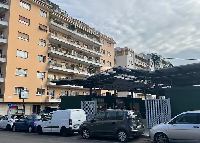 Apartment Silverius - Roma's Delightful